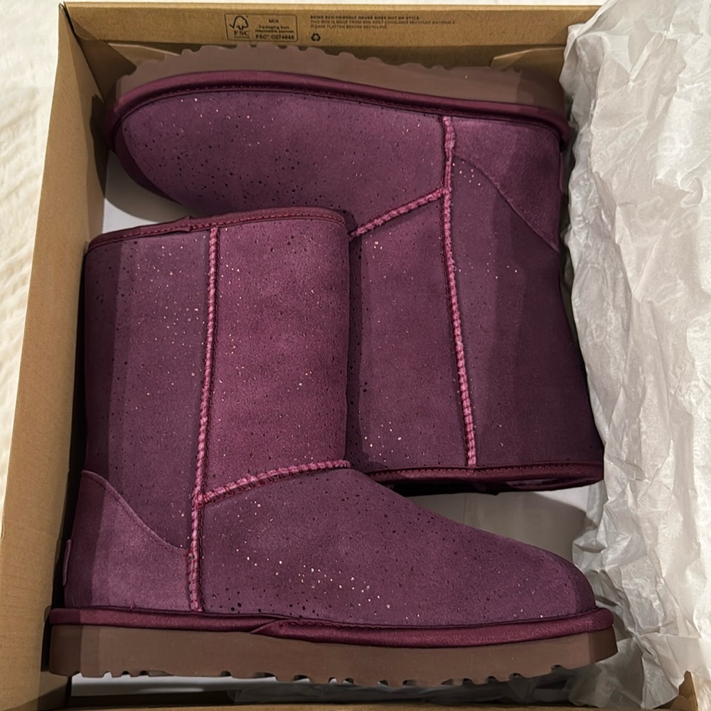 UGG Classic short metallic spots